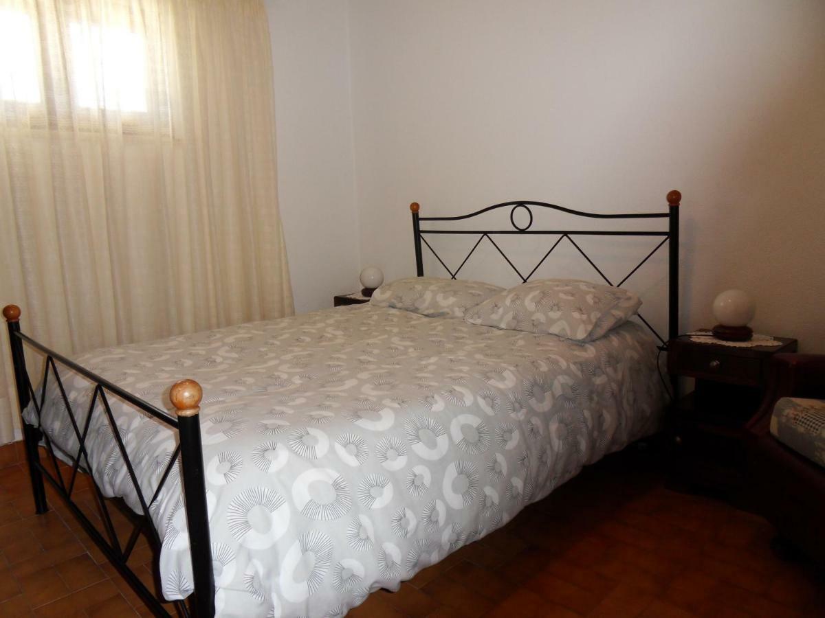 Moradia Vale Da Telha Villa อัลเจซูร์ ภายนอก รูปภาพ